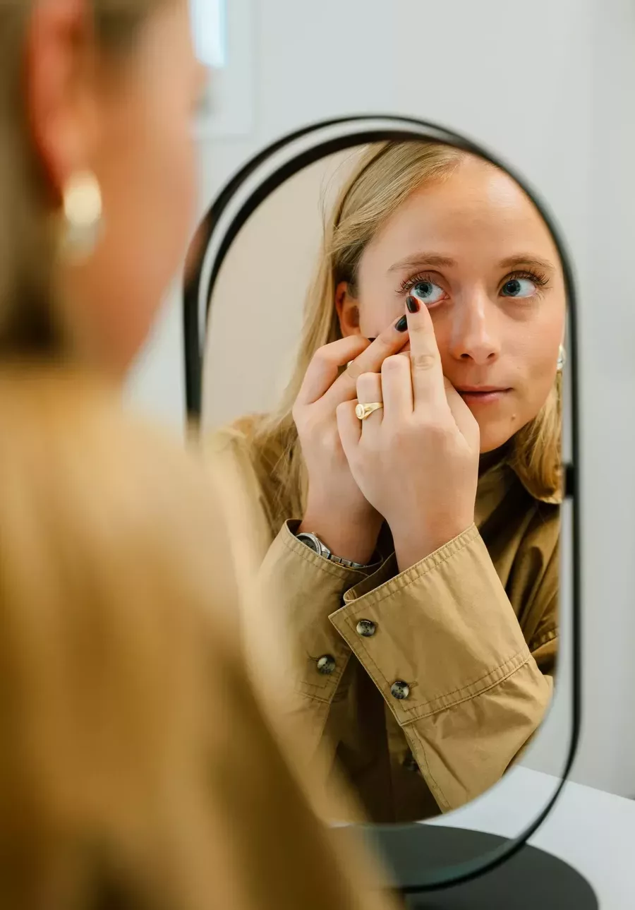 Contactlens indoen